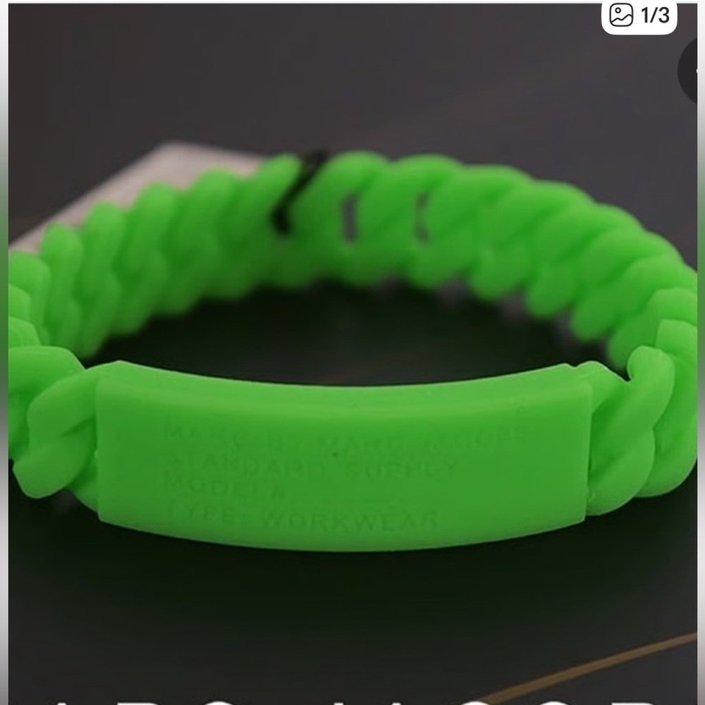 NWT MARC BY MARC JACOBS Toucan Green Silicone Bracelet